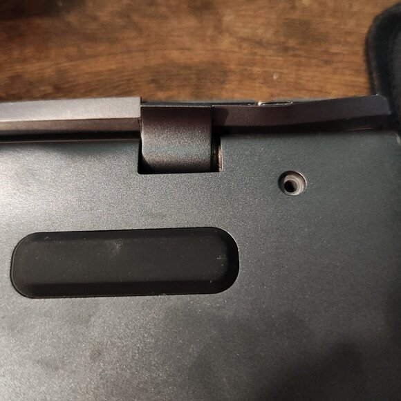 Gateway Laptop - Picture 6 of 10